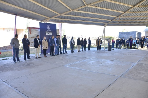 Construyen barda perimetral en Primaria Andanac-Nissan de La Piedad