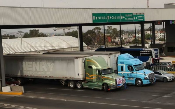Transportistas logran acuerdo con Gobierno, cancelan paro nacional