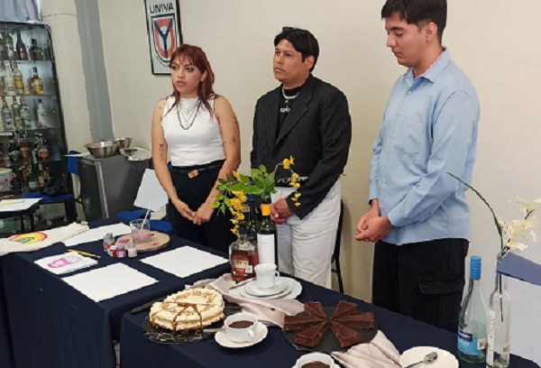 Alumnos de Gastronomía de UNIVA La Piedad culminan curso sobre mercadotecnia
