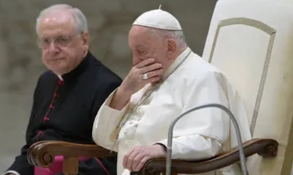 Papa Francisco revela padecer enfermedad tras ataque de tos