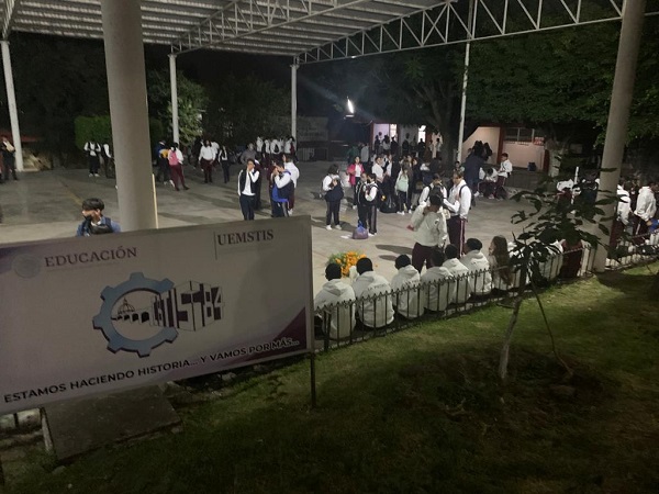 Lamentable, dan muerte a 5 perros en el CBTis 84 FGE investiga