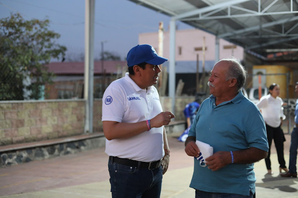Va Samuel Hidalgo por más y mejor desarrollo en comunidades