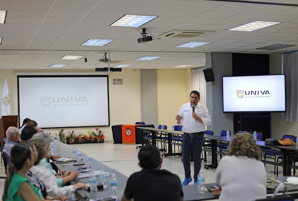 Destaca Samuel Hidalgo en foro ciudadano por presentar mejores propuestas
