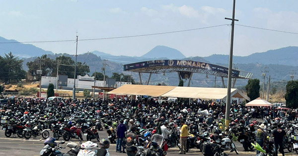 Rodaron 3 mil motociclistas en la Caravana Don Mundo por el País de la Monarca