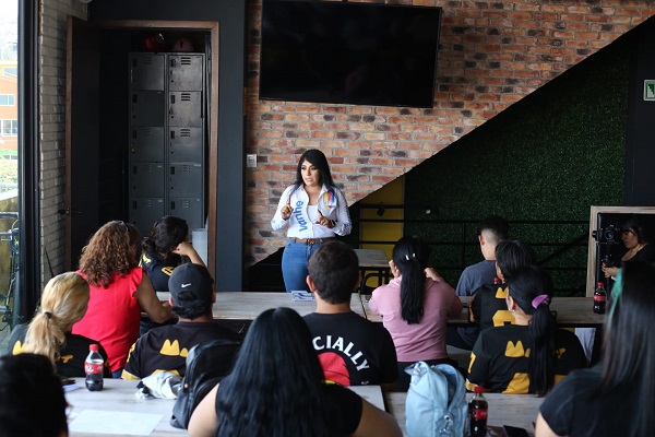 Contiuará Vanhe Caratachea acercando proyecto político a la gente