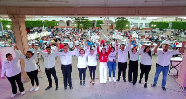 No habrá municipio sin respaldo desde el congreso local: Vavnhe Caratachea.