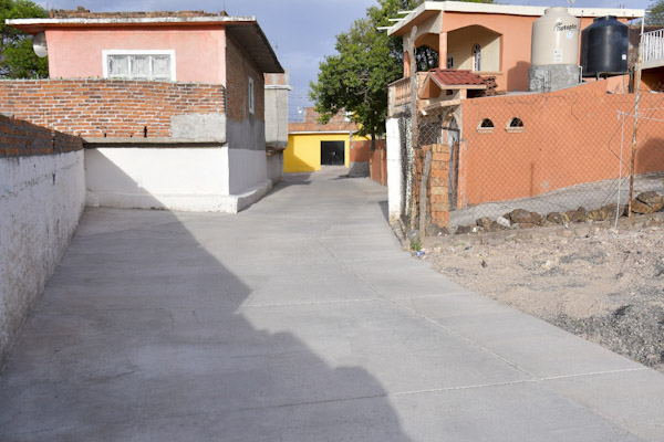 Mejoran vialidades en comunidades de La Piedad