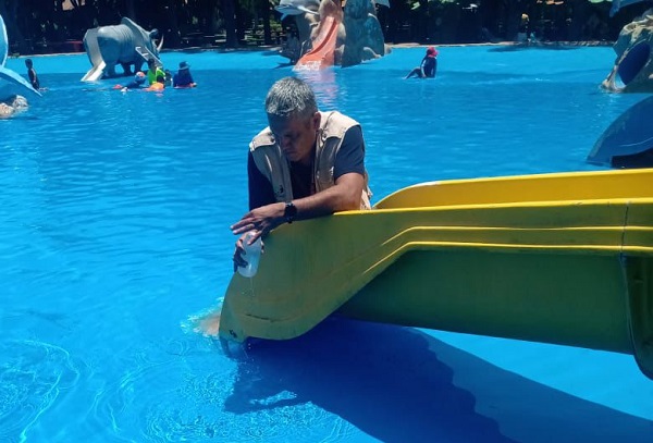 Revisan albercas y balnearios previo a vacaciones de verano
