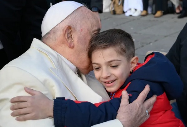 Papa Francisco insta a crear una “alianza” entre jóvenes y ancianos