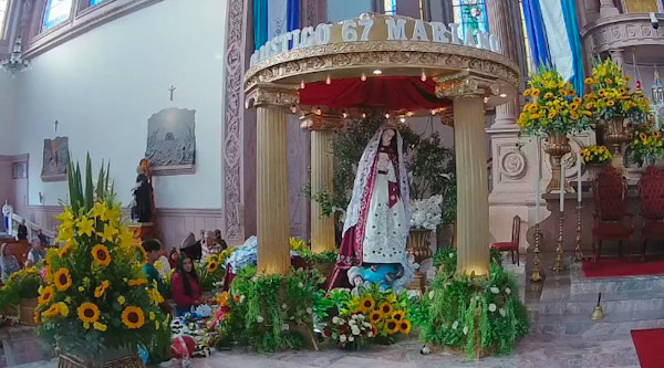 María no es estatua inmóvil, sino hermana que nos precede: Papá Francisco