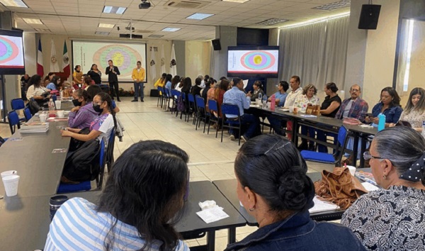 Se reúnen más de 80 docentes de zona117° en encuentro de capacitación pedagógica en UNIVA