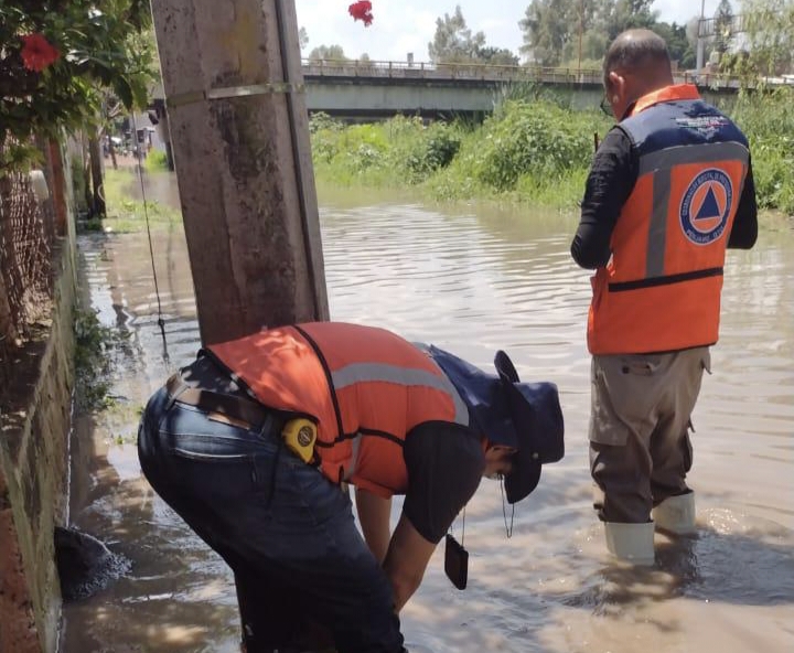 Ayuda Protección Civil Pénjamo a familias de Santa Ana
