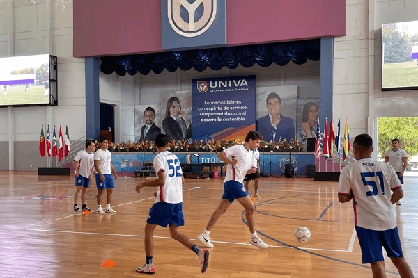 Presentan actividades extracurriculares a alumnos de nuevo ingreso en UNIVA La Piedad