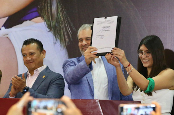 Con firma de decreto se materializa derecho a decidir de las mujeres