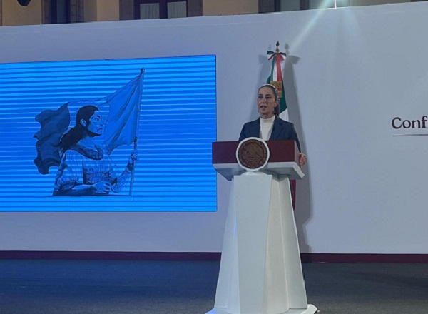 Sheinbaum pide perdón por víctimas de 1968 durante su primer mañanera