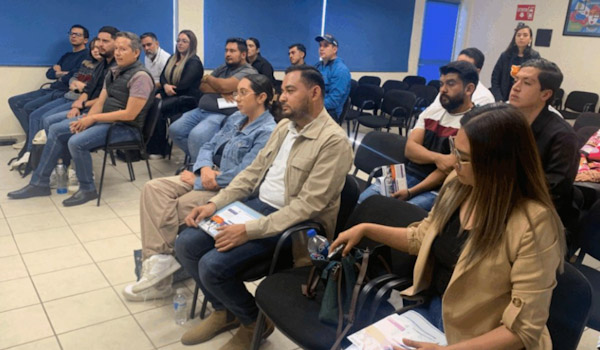 Imparten curso de gestión de recursos y difusión mediática a representantes de Obras Públicas y Comunicación Social de municipios de la Región