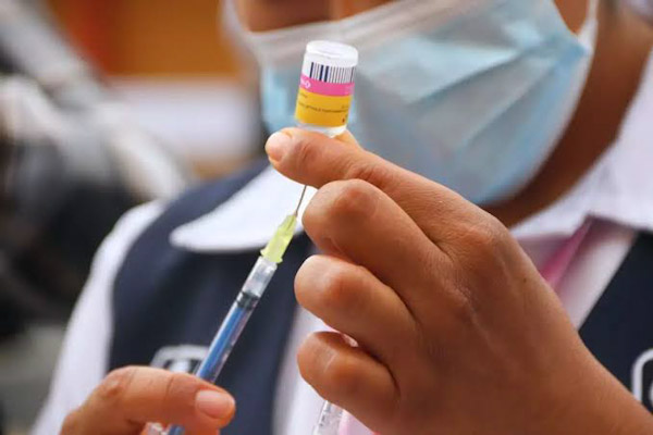 Protégete contra la influenza y el COVID-19; vacúnate en los centros de salud de la SSM