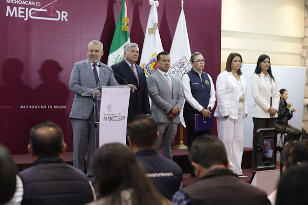 Firma gobierno de Michoacán y UMSNH iniciativa de reforma constitucional