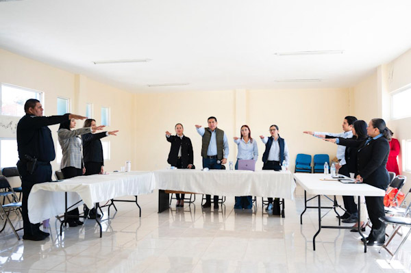 Instalan junta de gobierno de Instituto de la mujer