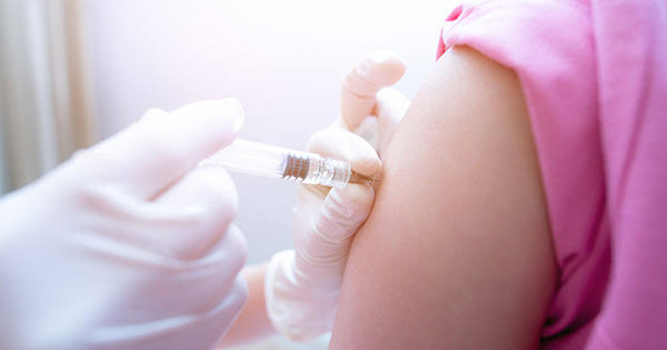 vacuna contra el VPH a adolescentes en 364 centros de salud
