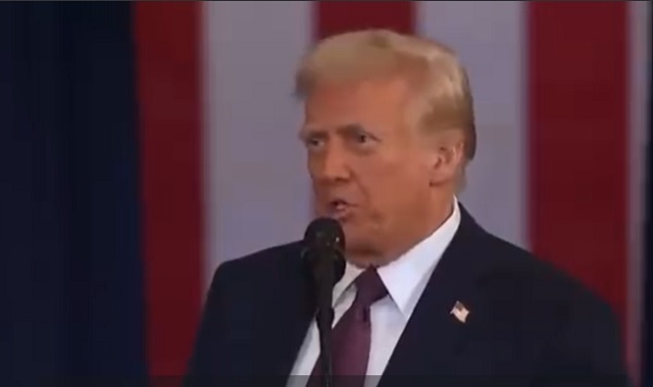 Trump toma protesta como presidente de USA, emite anuncios Vs México