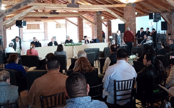 Presentan libro biográfico de Carlos Garfias arzobispo de la Arquidiócesis de Morelia
