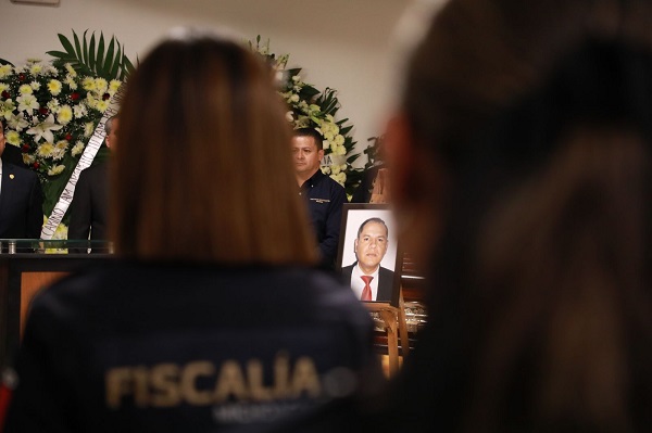 Mantener desempeño apegado a legalidad, rectitud y honestidad pide Fiscal General