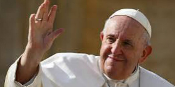 Papa Francisco se mantiene estable, la recuperación es lenta