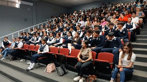 Comprometido con la paz UNIVA La Piedad impulsan valores con conferencias