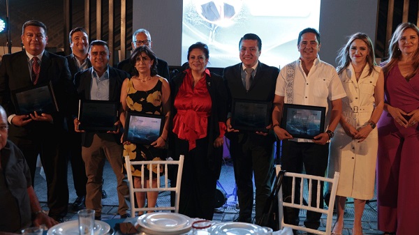 Celebran a docentes de UNIVA La Piedad con el Premio CALMÉCAC 2024