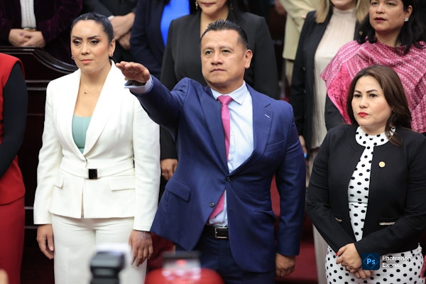 Congreso de Michoacán designa a Carlos Torres Piña al frente de la FGE