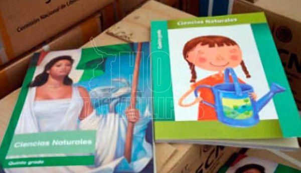 Libros de texto deben entregarse sin cuotas