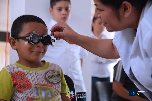 Lanzarán campaña de lentes gratuitos para niños