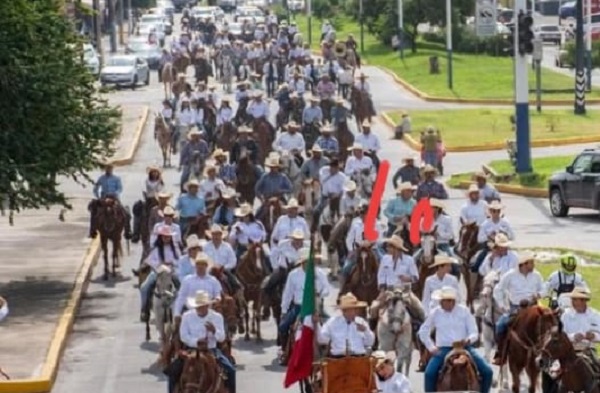 Más de 200 jinetes participaron en cabalgata de septiembre