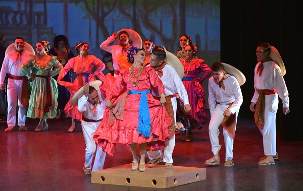 Ballet Folklórico de Michoacán celebra 67 años de trayectoria