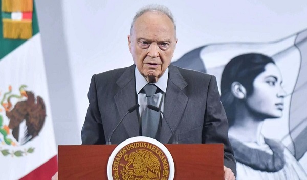 Alejandro Gertz cambia fiscalía por embajada