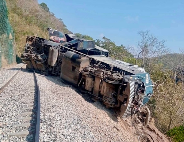 Descarrila tren interoceánico en Oaxaca