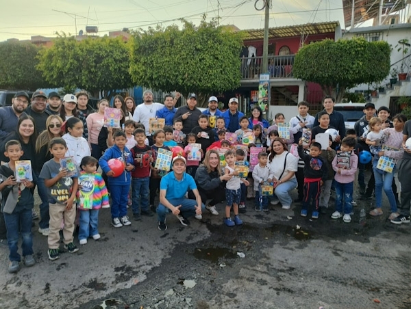 Entrega juguePAN cerca de 2 mil juguetes en La Piedad