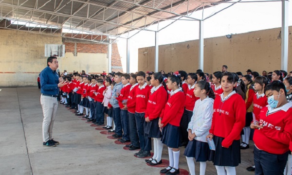 Más de 4 mil estudiantes favorecidos con beca municipal