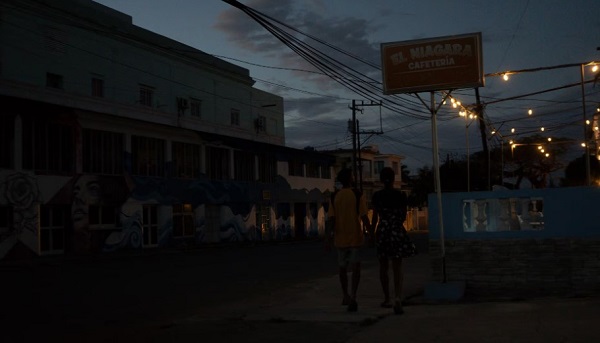 Colapsa sistema eléctrico en Cuba y se queda sin luz