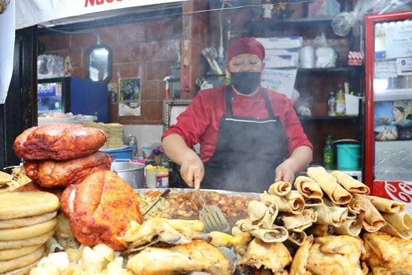 La riqueza gastronómica de Michoacán se vive en el Mercado de Pátzcuaro