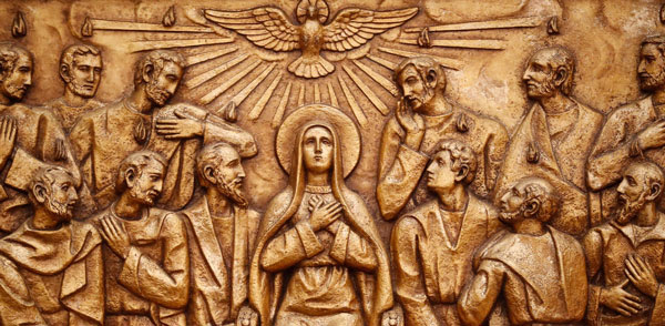 Pentecostés fuego del Espíritu Santo que dio vida a la Iglesia. 