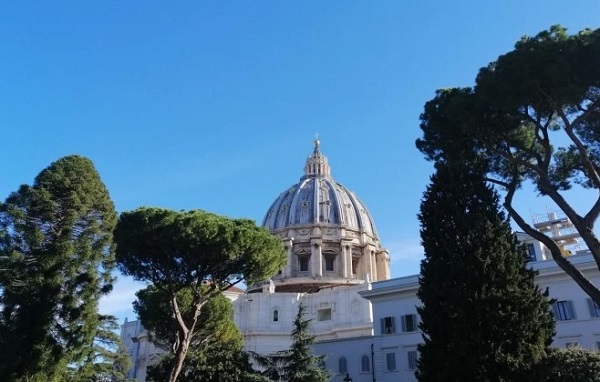 Vaticano pide a los líderes religiosos no ser “cómplices por silencio o por miedo”