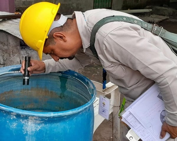 Limpieza en el hogar, clave para prevenir criaderos del mosquito del dengue