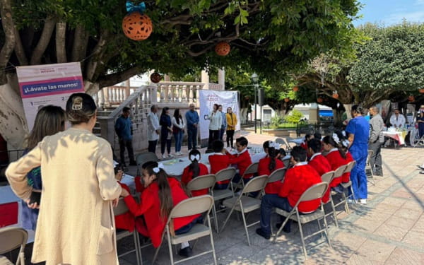 Llega Feria de la Salud a Churintzio con servicio médico familiar, de especialistas, vacunas y estudios.