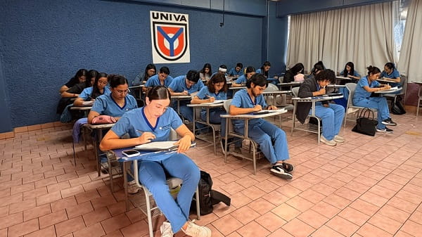 UNIVA La Piedad fortalece la formación en Nutrición con especialista internacional